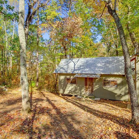 Secluded Tallassee Cabin With Fire Pit And Porch! Esterno foto