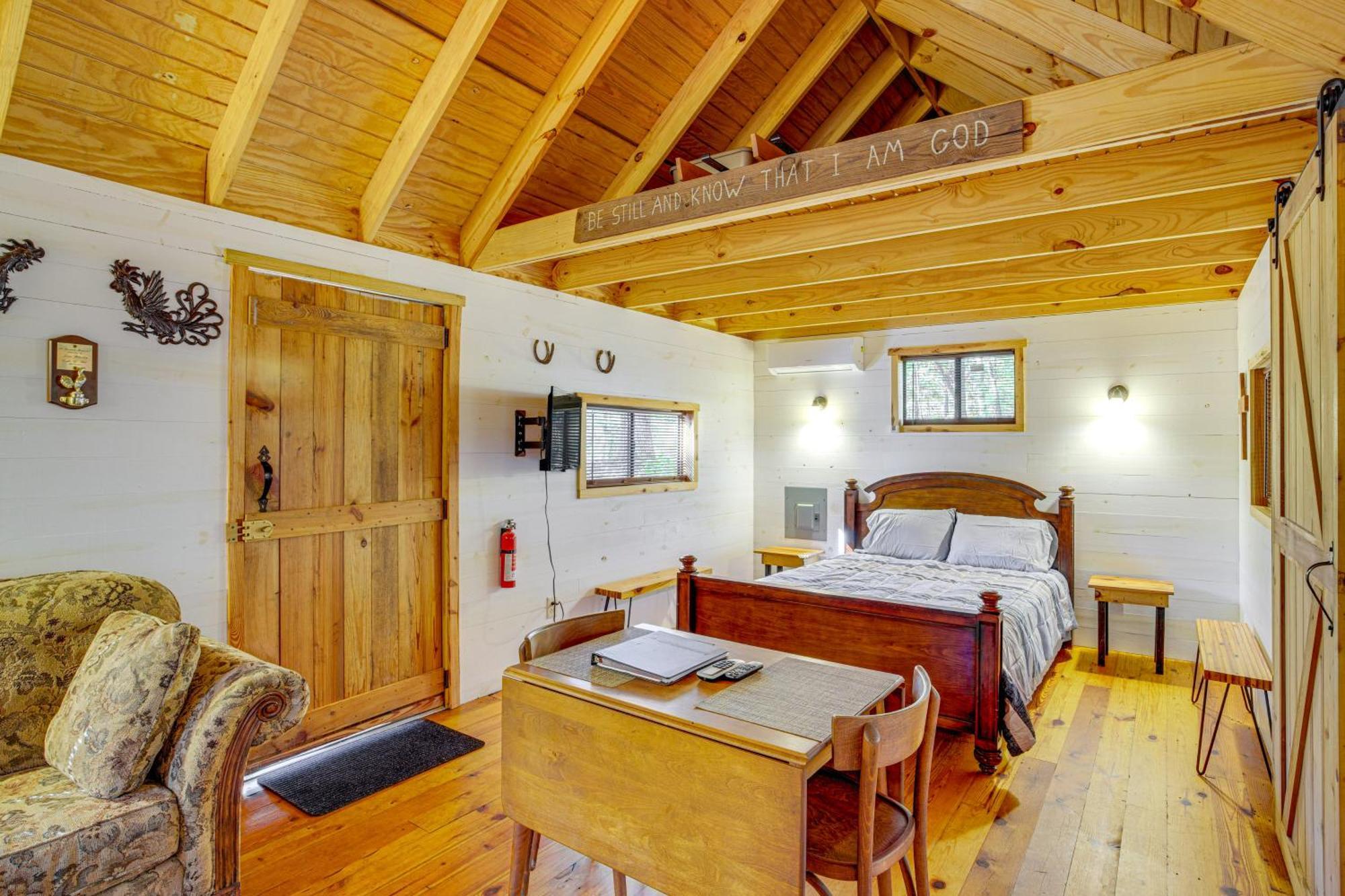 Secluded Tallassee Cabin With Fire Pit And Porch! Esterno foto