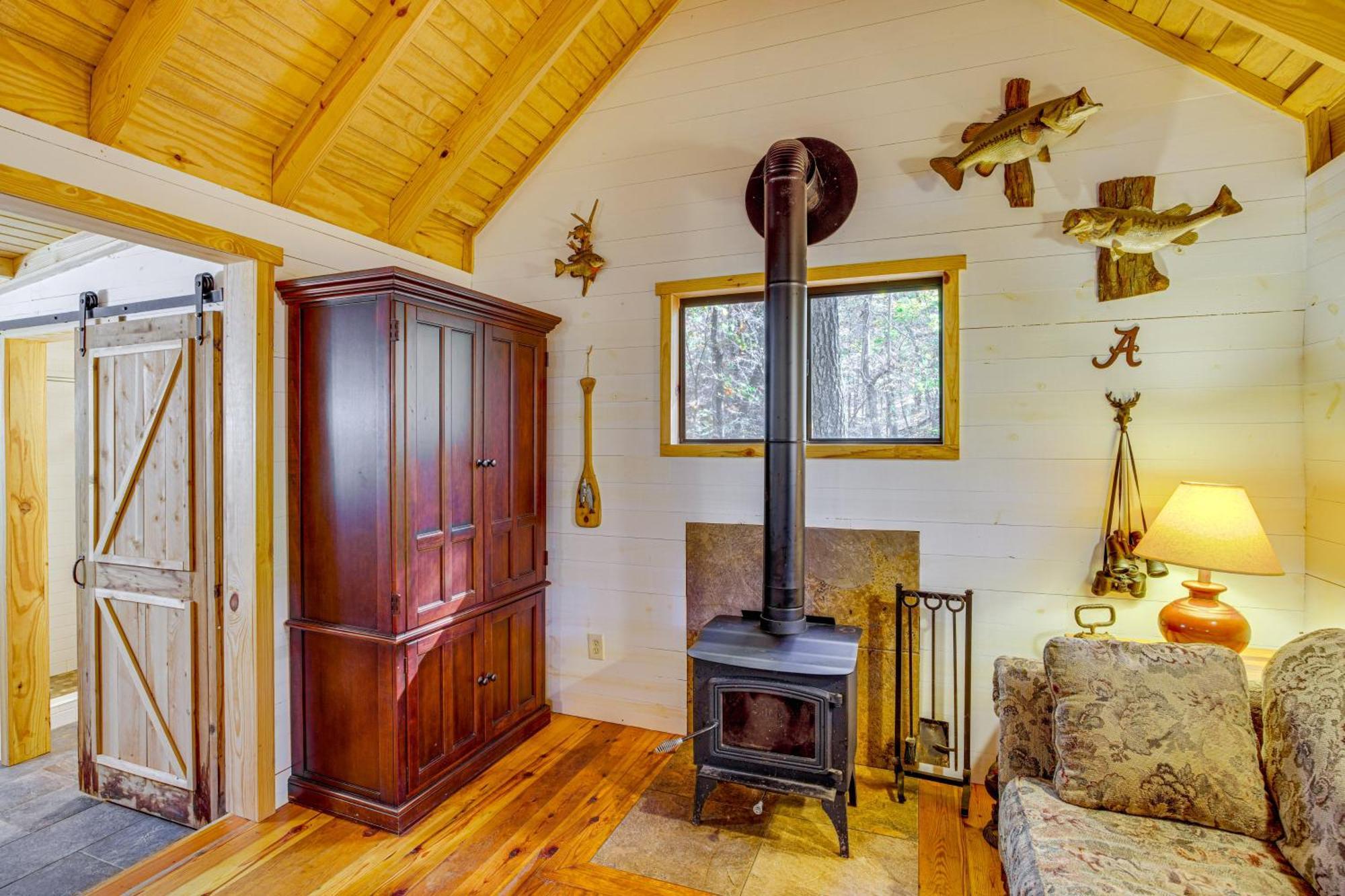 Secluded Tallassee Cabin With Fire Pit And Porch! Esterno foto