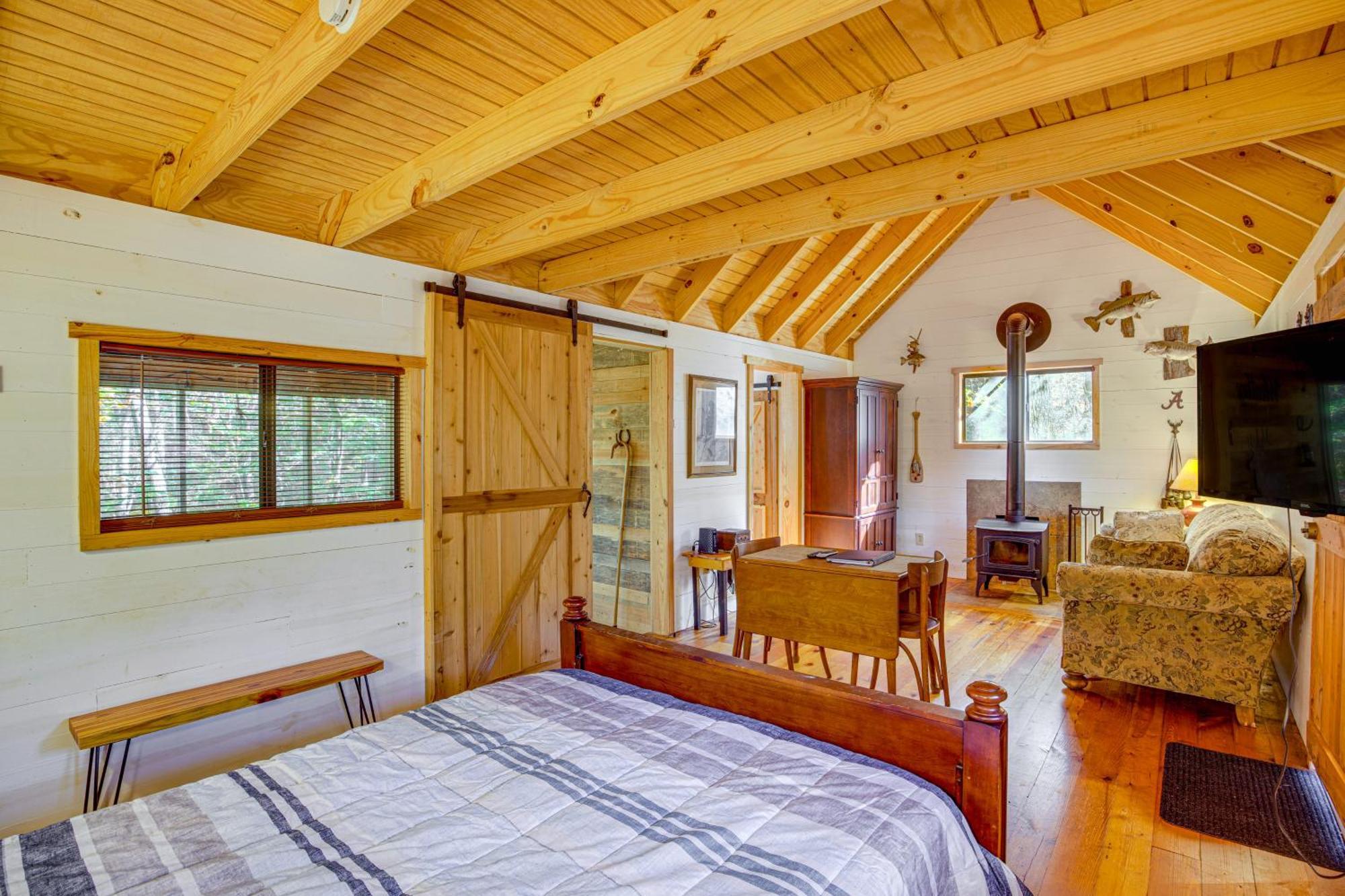 Secluded Tallassee Cabin With Fire Pit And Porch! Esterno foto