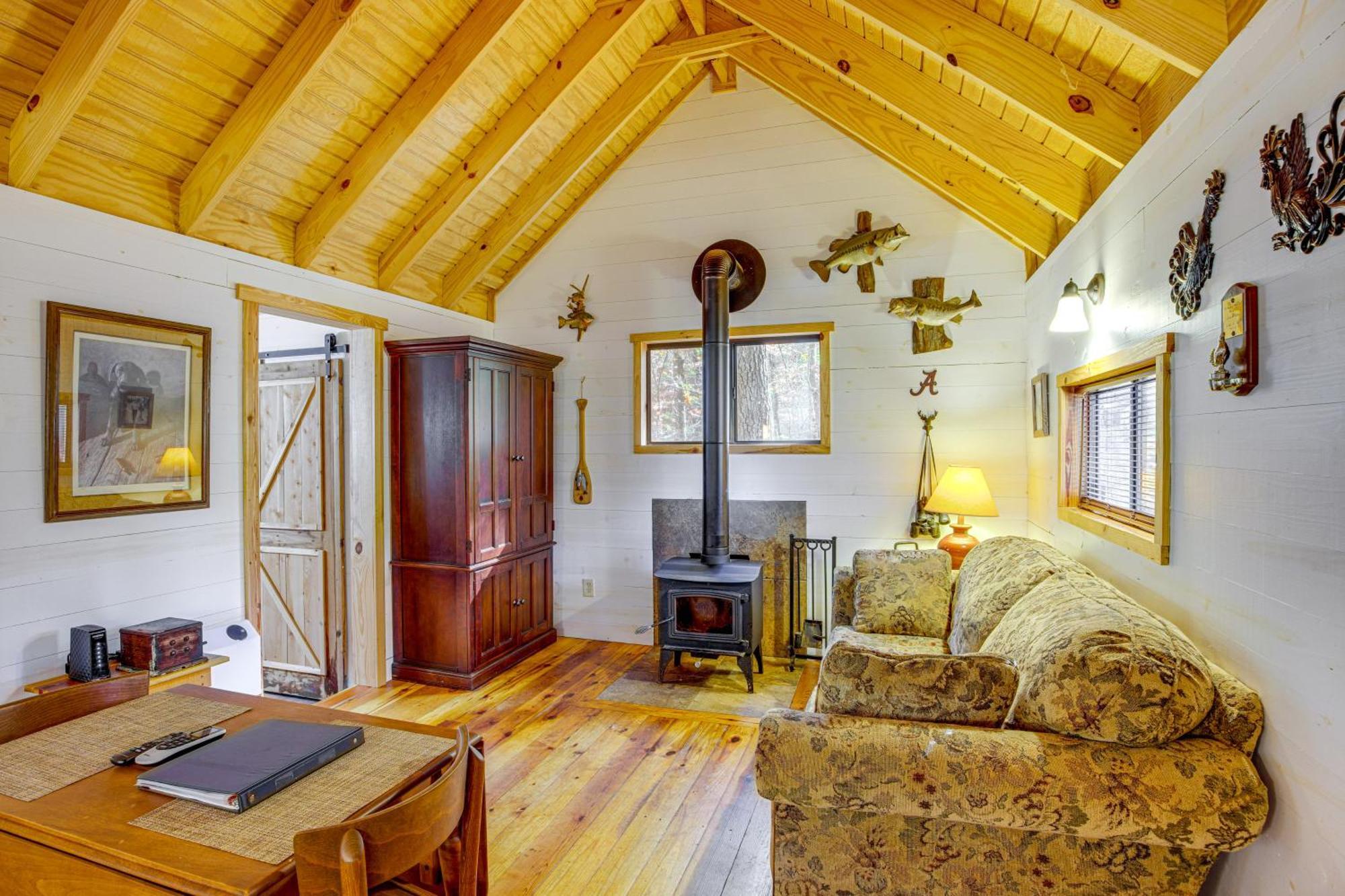 Secluded Tallassee Cabin With Fire Pit And Porch! Esterno foto